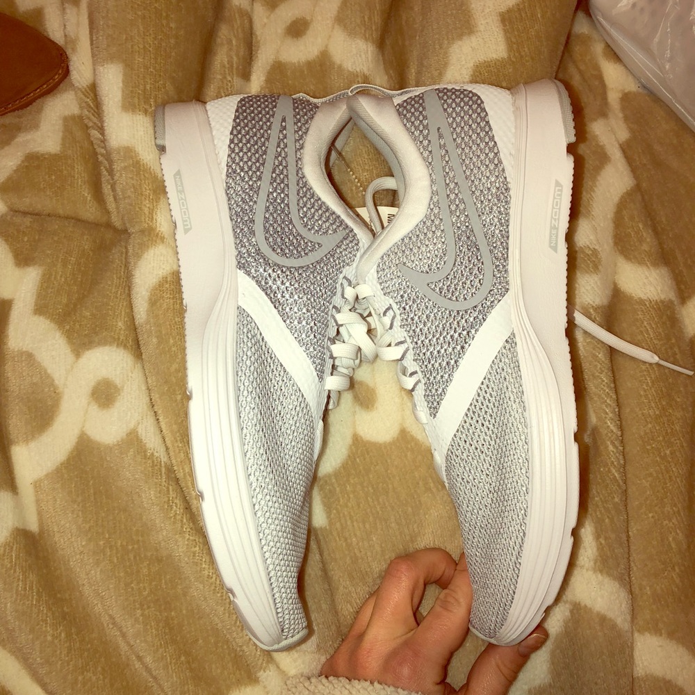 Nike Zoom strike 2